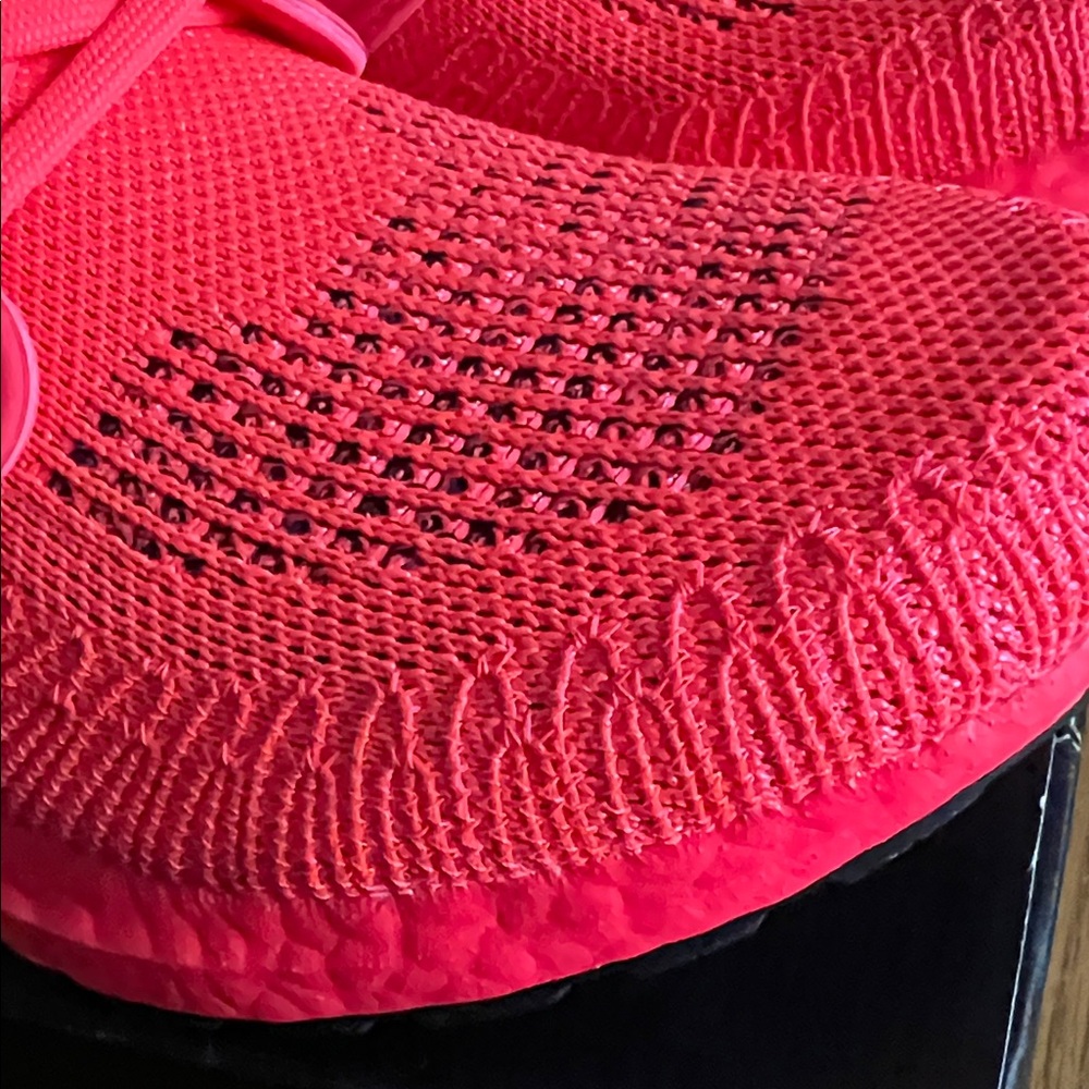 Adidas Ultraboost 20 W in Signal Pink - Picture 6 of 15